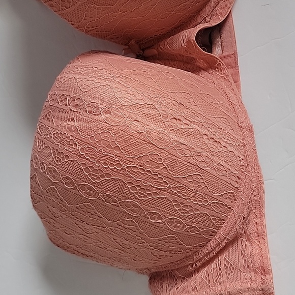 Daisy Fuentes Underwire Bra/ 42D - Picture 8 of 13